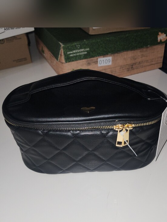 GC Design Handbags - Quilted Black Leatherette Vanity Case with Gold Hardware